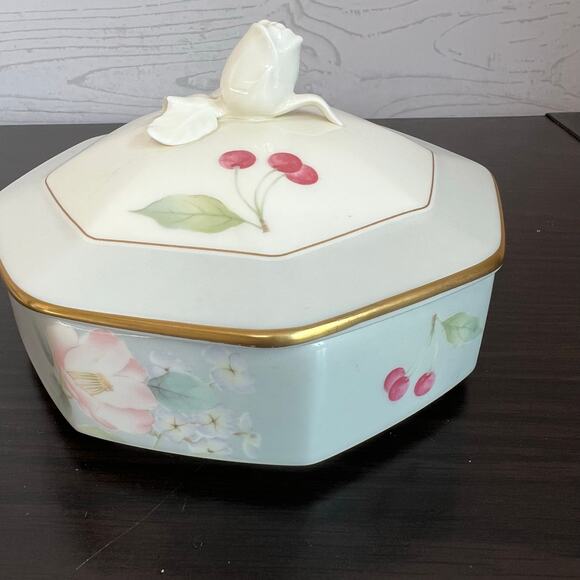 Vintage 80s Mikasa Botanica Gray B2019 Ivory Bone China Trinket Box - Picture 1 of 9